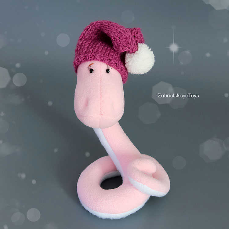 Змея в шапке мягкая игрушка ручной работы