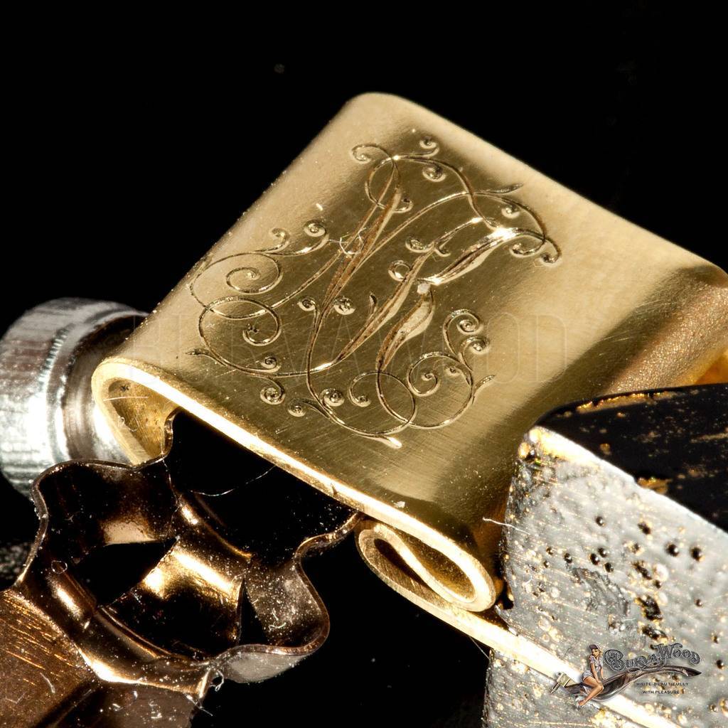 Монограмма на фланце