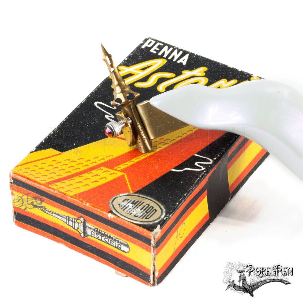 Penna ASTRA Dorata Eifelturm-Feder