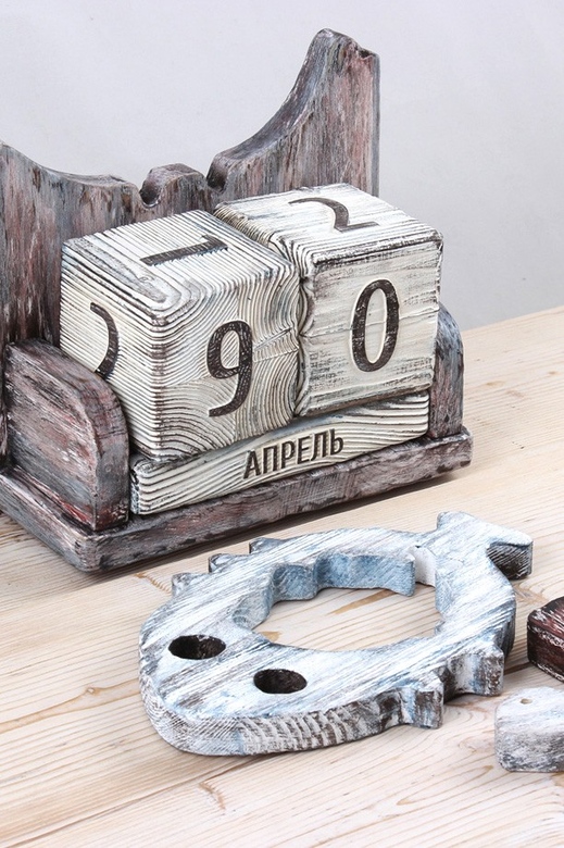 ВЕЧНЫЙ КАЛЕНДАРЬ С КУБИКАМИ