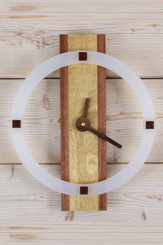 ДЕРЕВЯННЫЕ ЧАСЫ С КОЛЬЦОМ