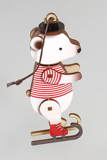 БЕЛЫЙ МИШКА НА КОНЬКАХ