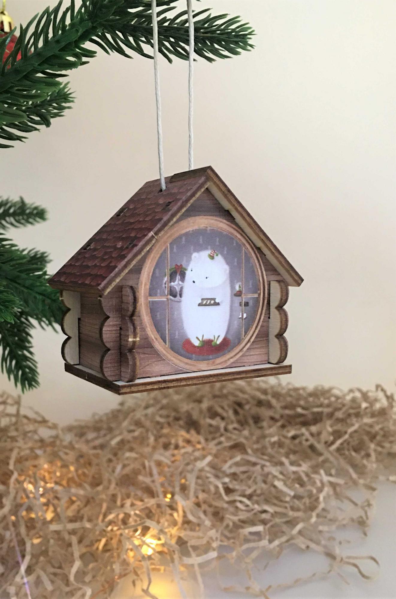 МЕДВЕДЬ В ДОМИКЕ