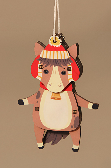 ЛОШАДКА В ШАПКЕ