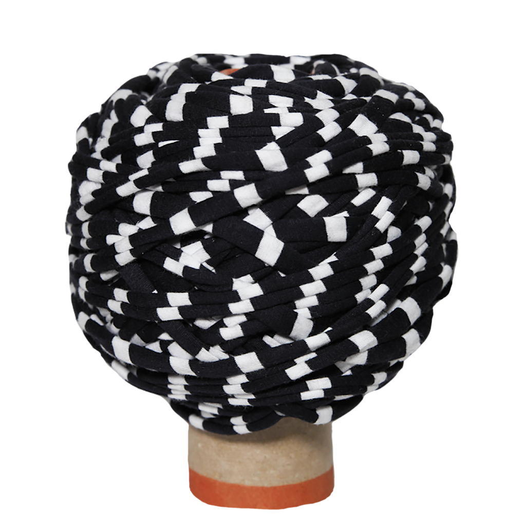 Трикотажная пряжа вторичного производства, 500 гр., цвет "Чёрно-белый"