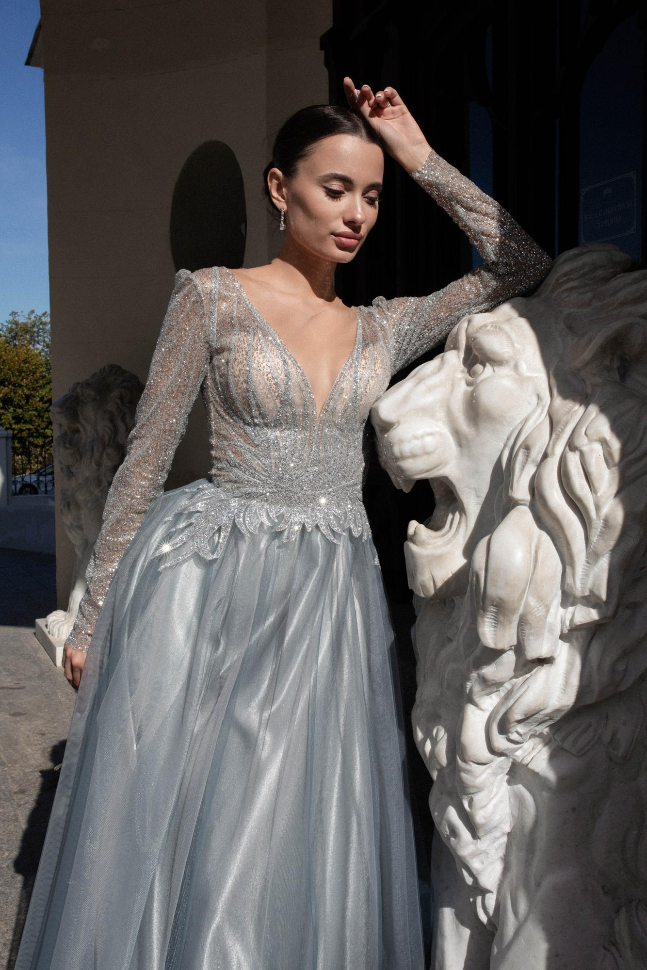 Длинное платье PEARL  с рукавом в фатине серо-зеленом  миксе