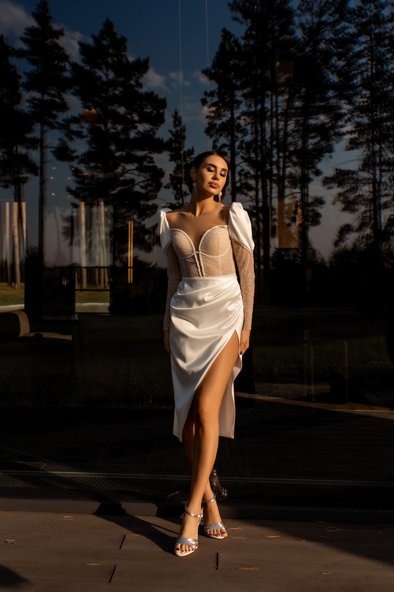 ONLIE силуэтное в молочном