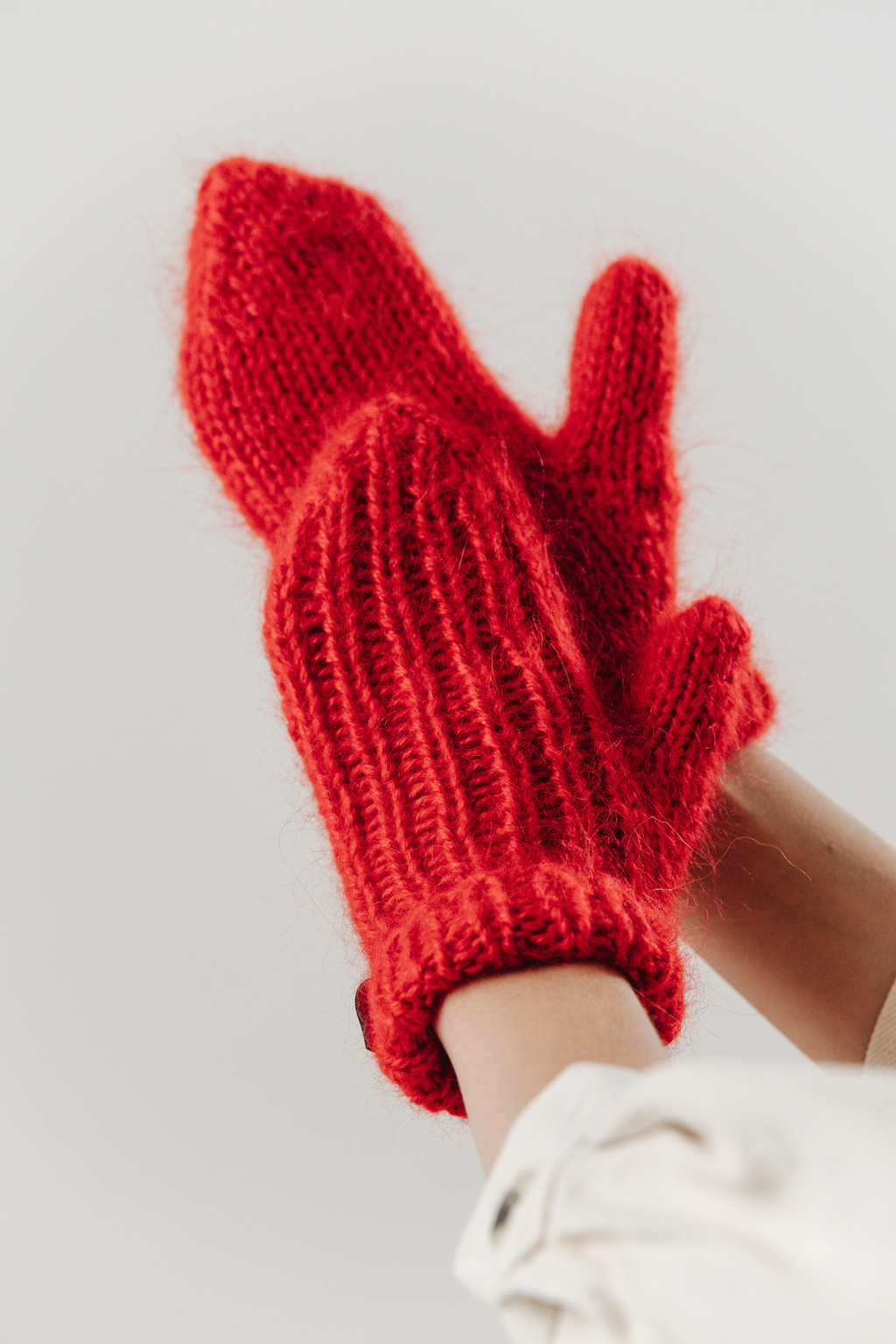 Варежки красный