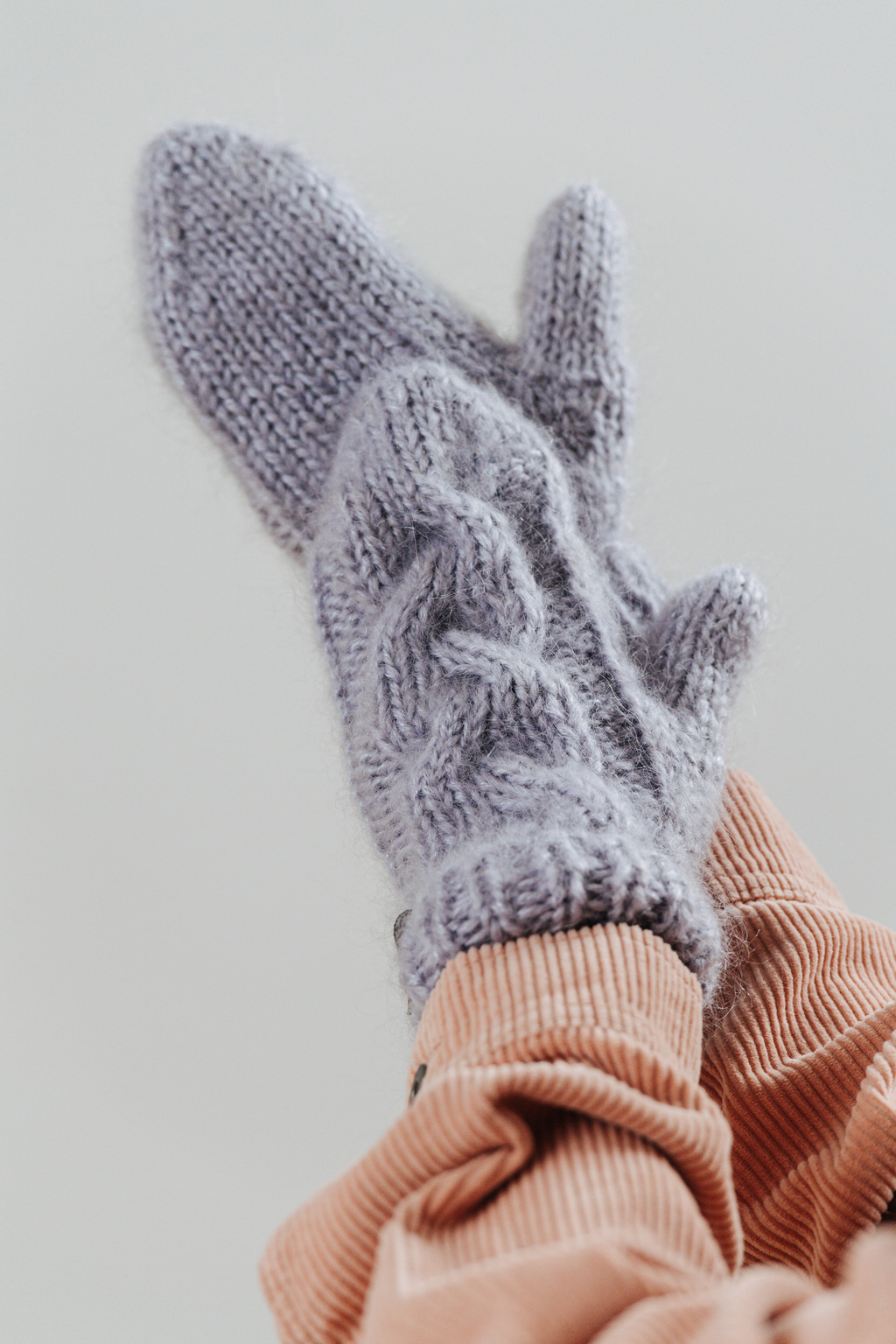 Варежки серо-голубой