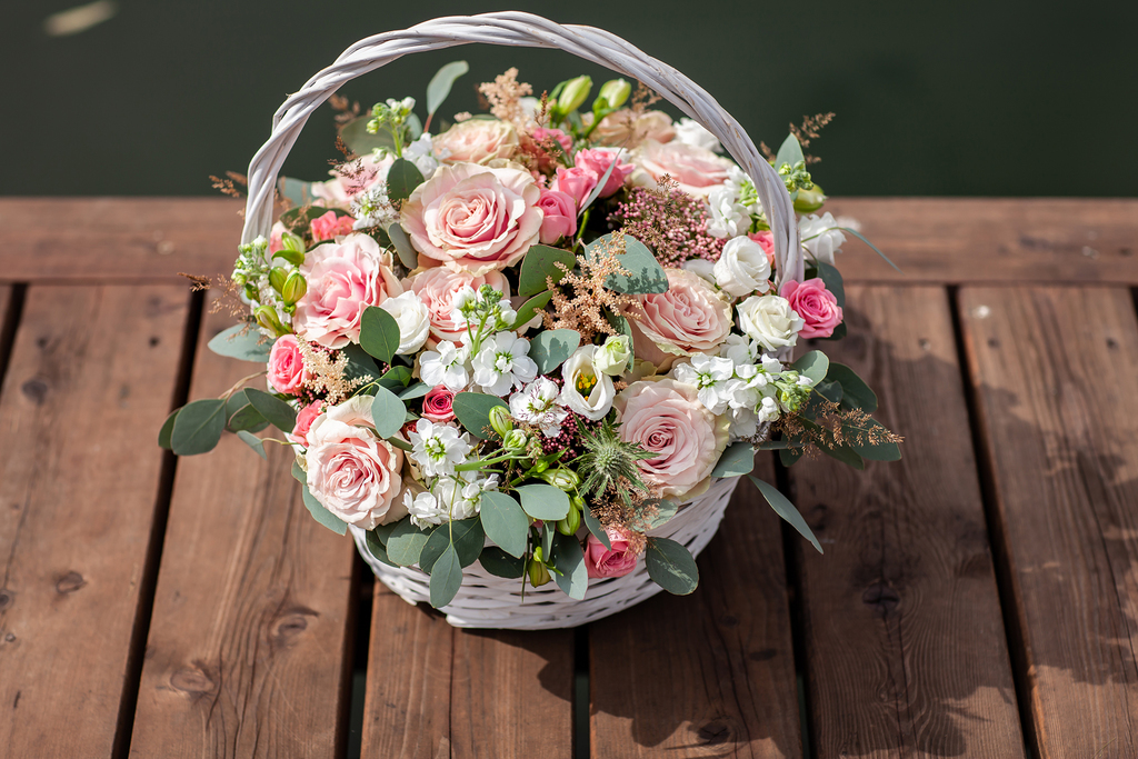 Цветочная корзина "Розовая нежность"