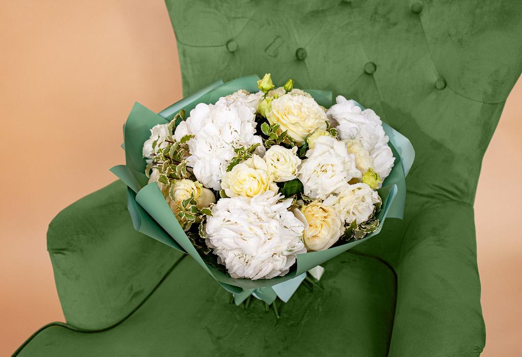 Авторский букет "Рассеянные облака"