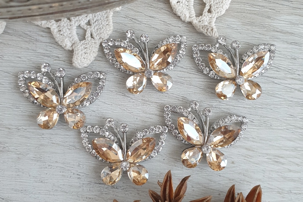 брошь бабочка