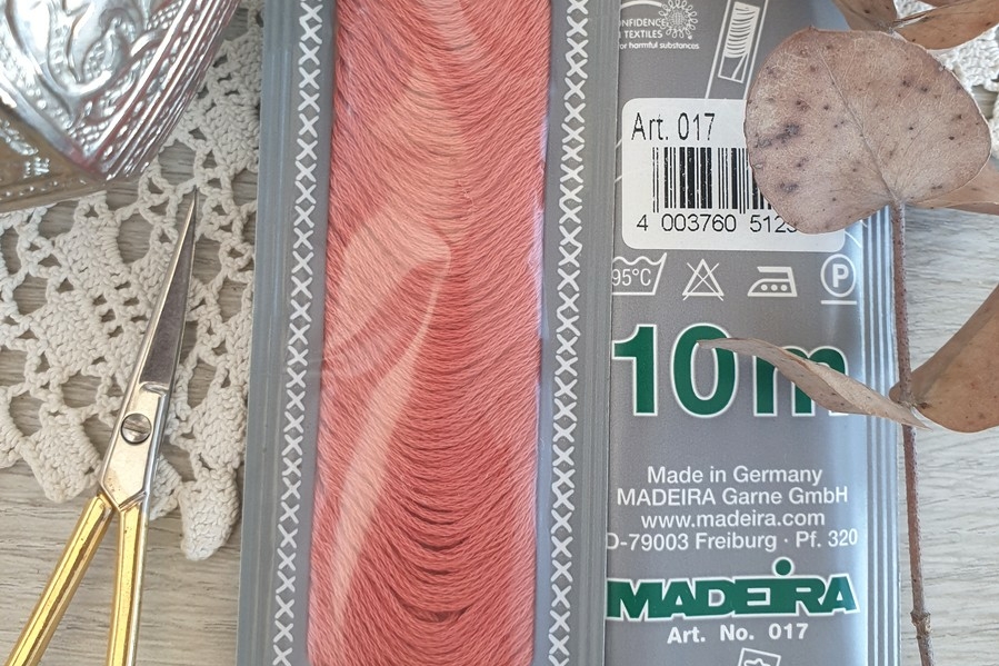 мулине madeira 0402