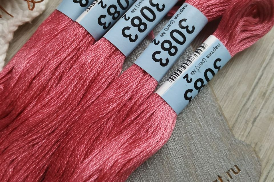 нитки мулине розовые 3083