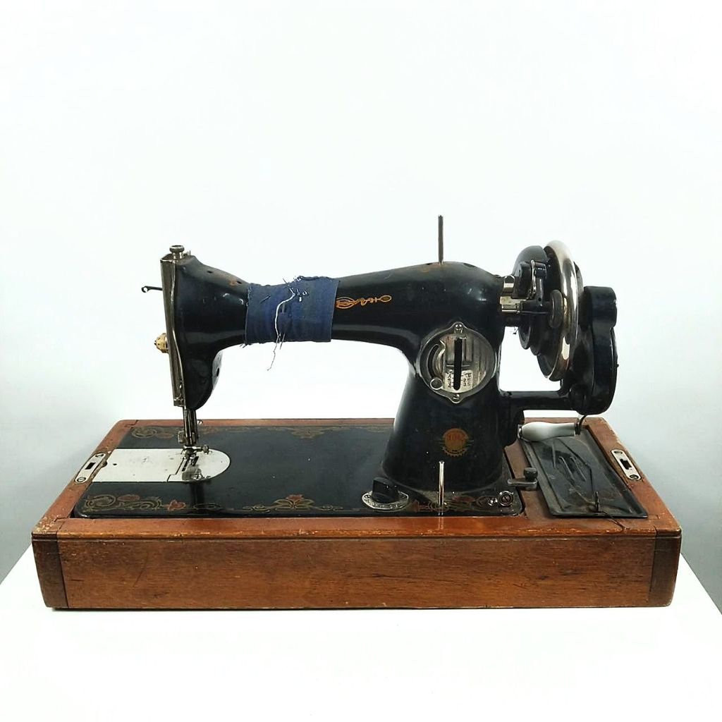 Швейная машинка