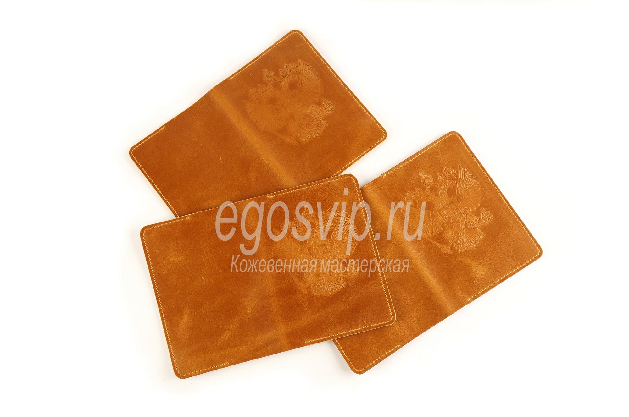 Кожаная обложка  на паспорт ручной работы  / модель 40-02