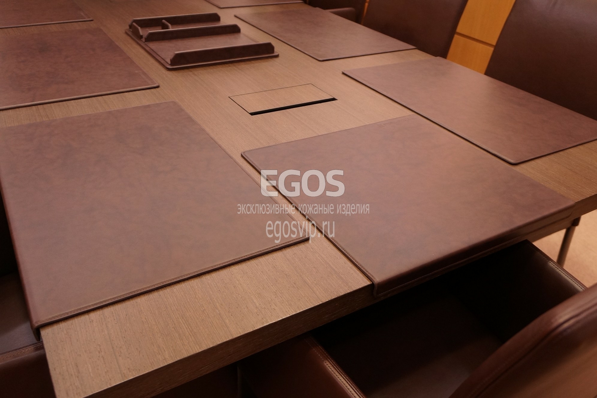 Коричневый бювар EGOS c загибом края