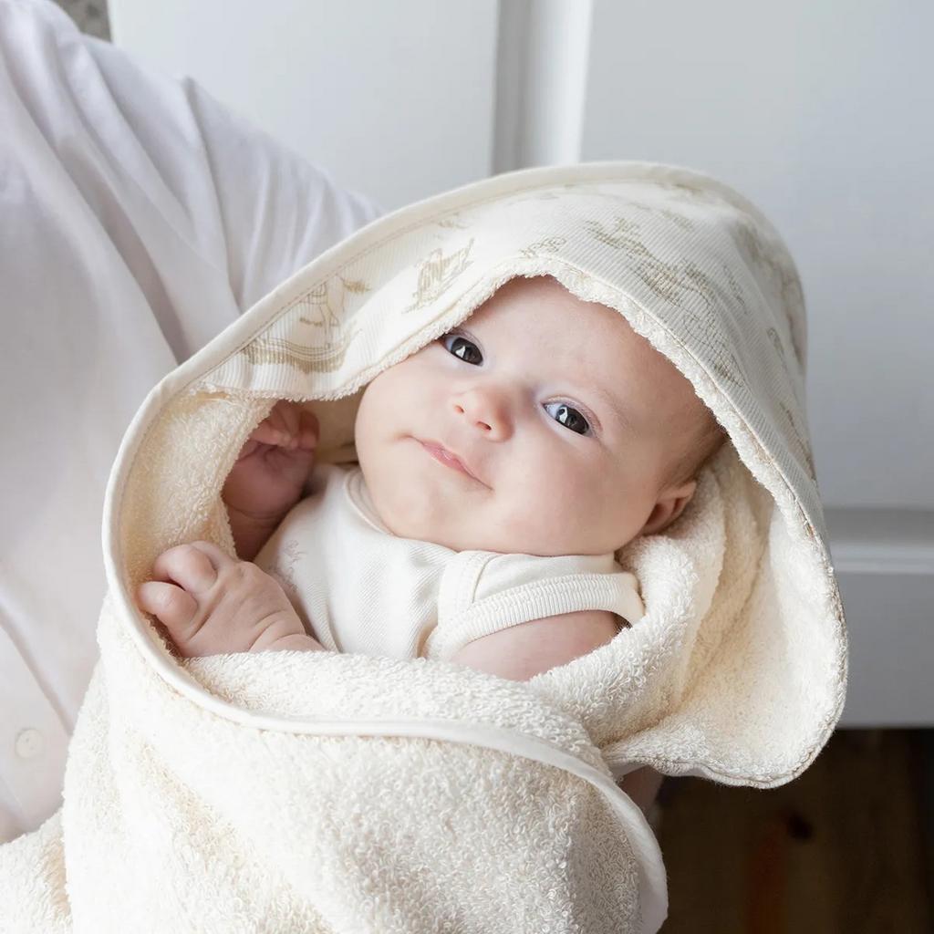 Детское полотенце с узорным капюшоном