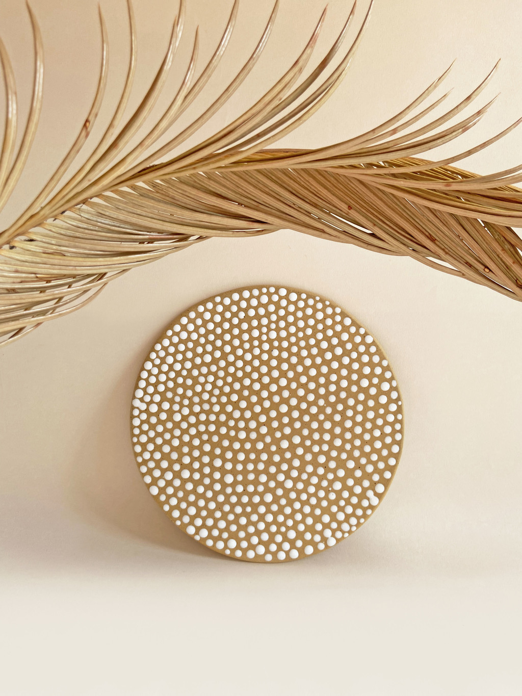 Сервировочная доска Dots