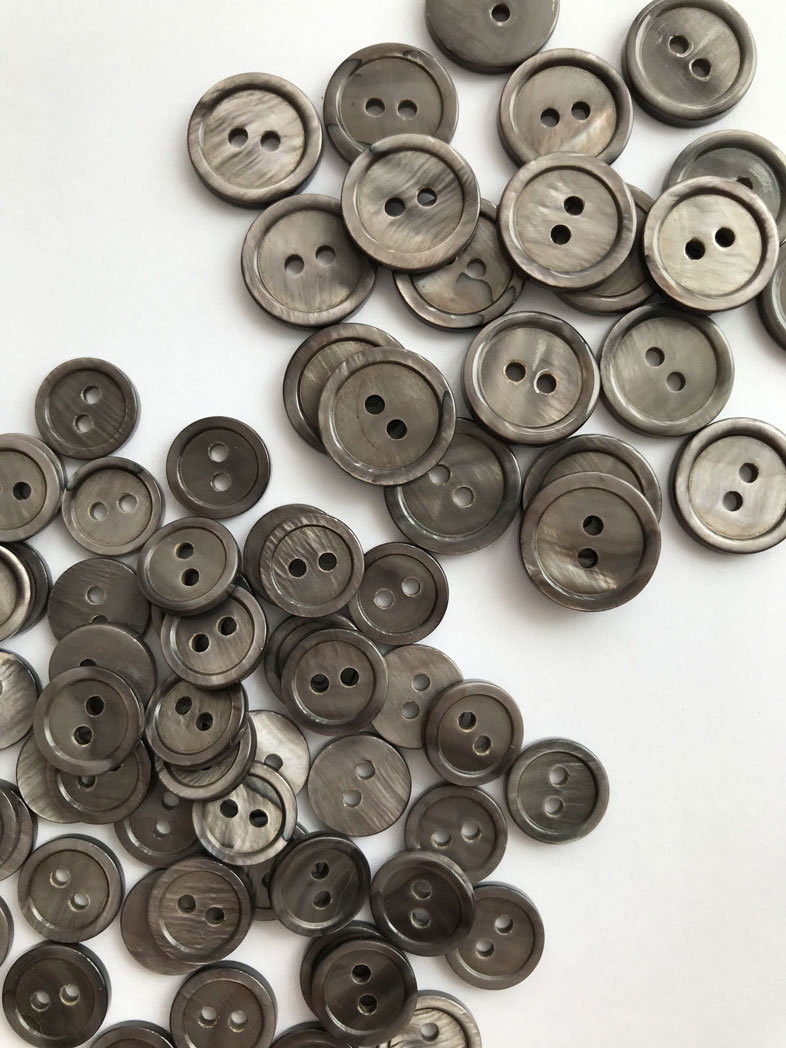 Пуговица ракушка R19 Тауп (ободок) 11мм, 15мм, 18мм