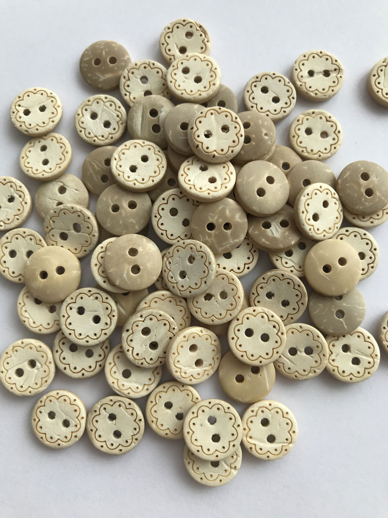 Пуговица кокосовая К10 "Семицвет" 11мм