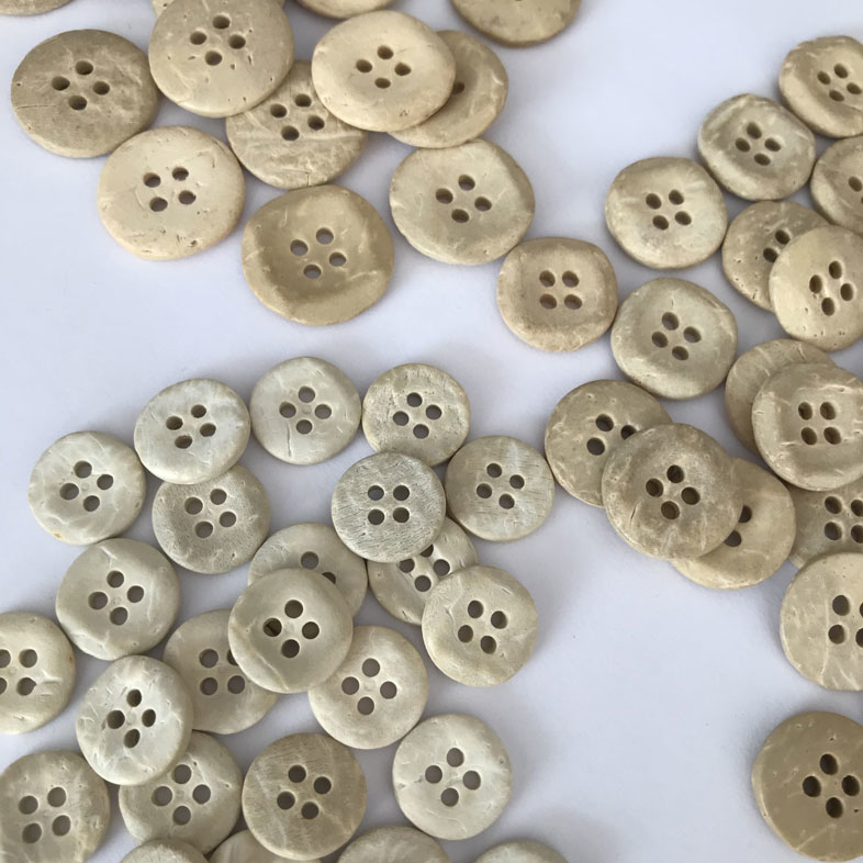 Пуговица кокосовая К06 "Светлая"  13мм, 15мм, 18мм