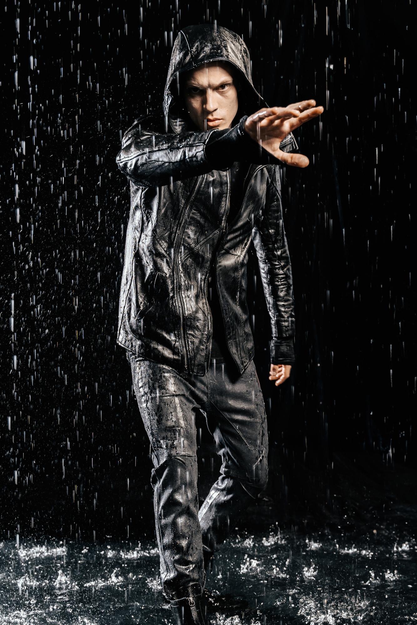 Кожаная куртка с капюшоном и двумя молниями LH