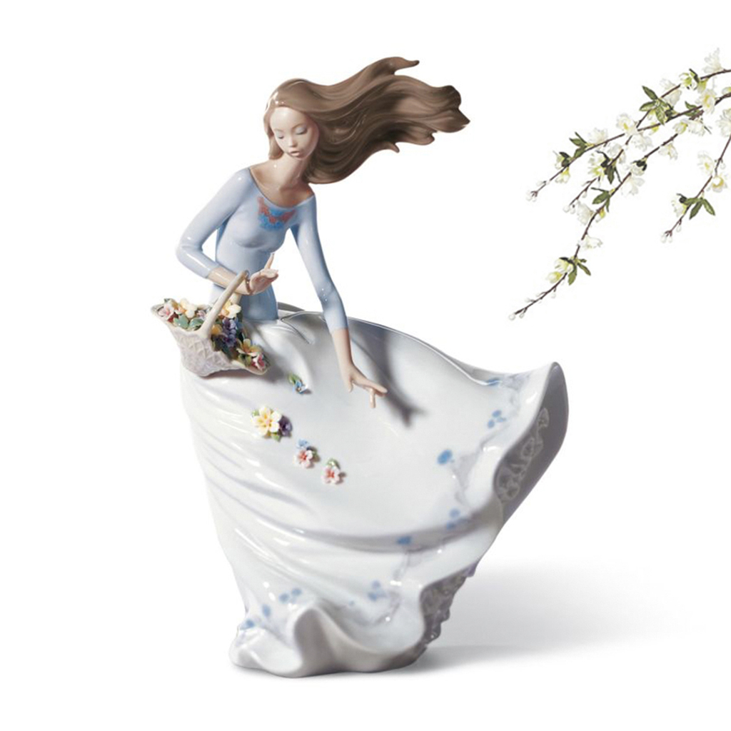 Статуэтка Lladro Лепестки на ветру