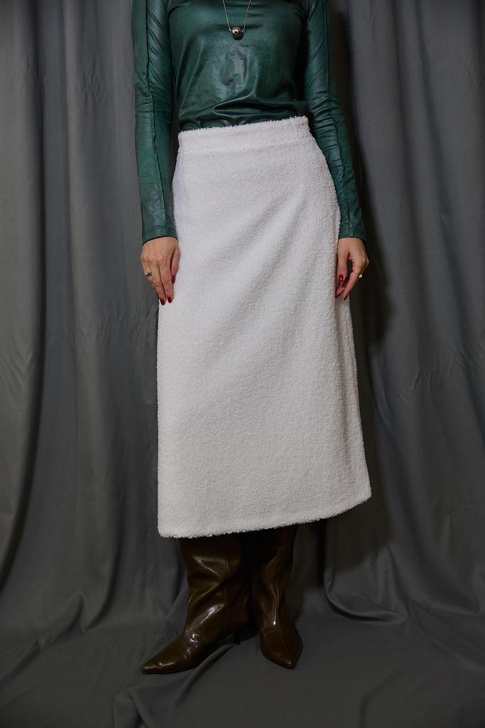 Юбка из буклированной ткани в  белом  цвете