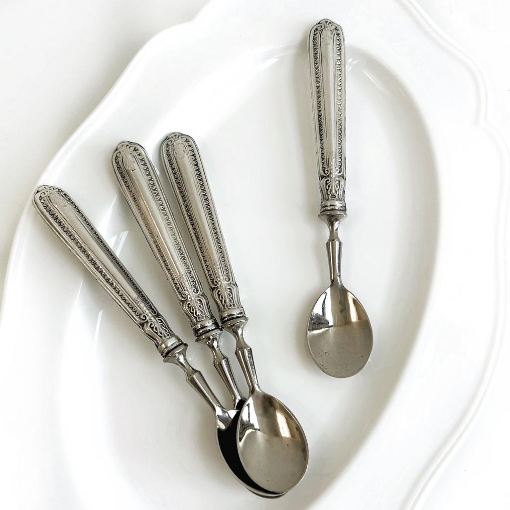 Ложка с рельефной ручкой