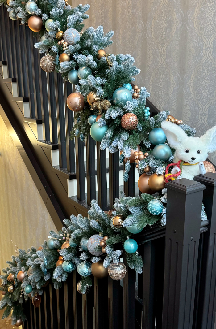 Оформление лестницы (в вашей гамме)