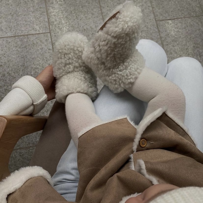 Минибутсы тедди молочные из натуральной овчины