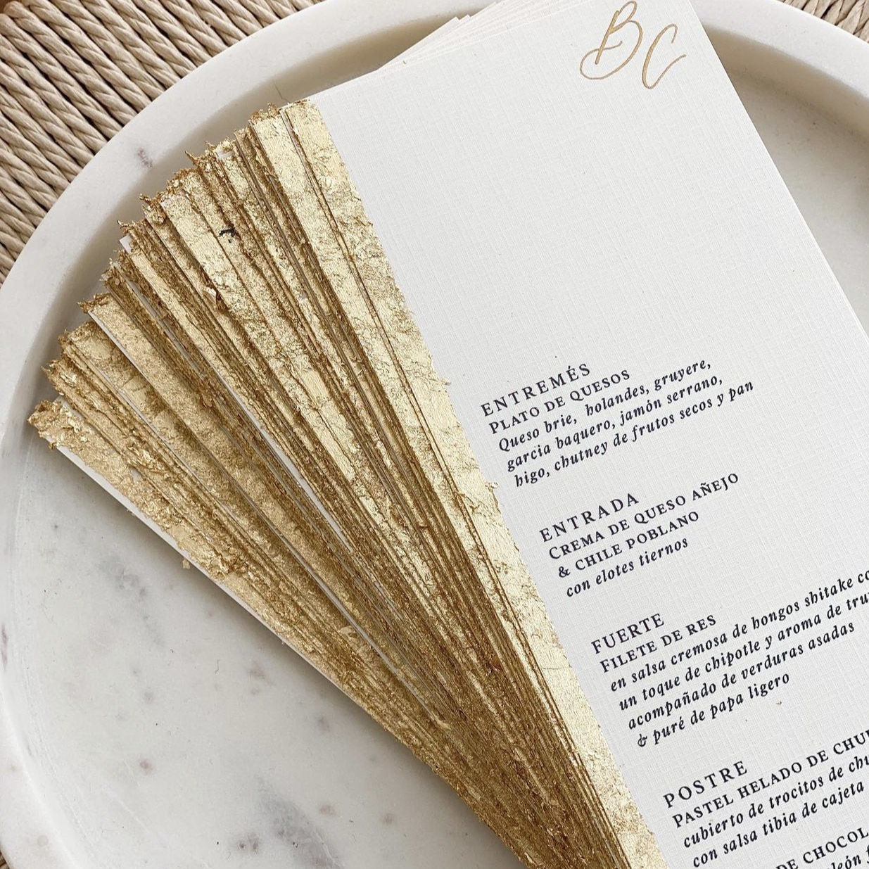 Карточки меню для свадьбы на заказ с золотой поталью