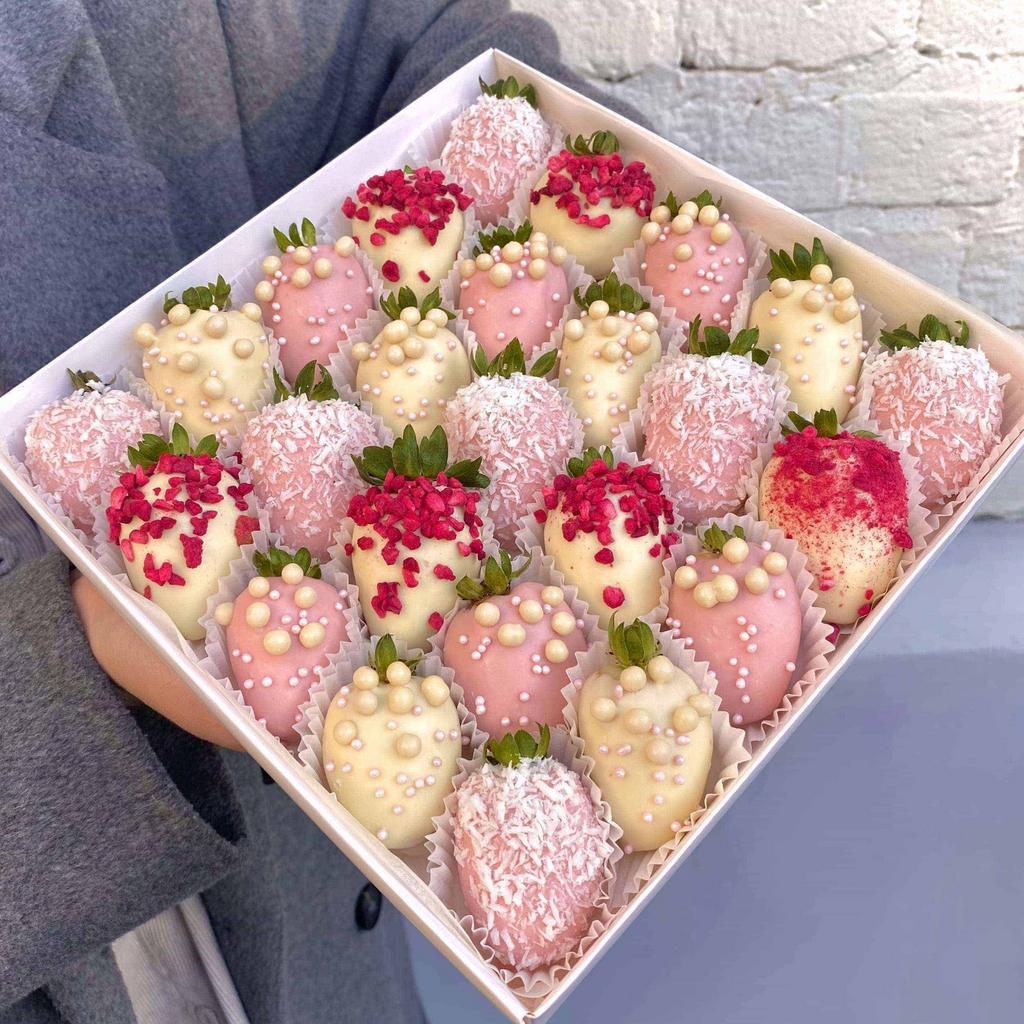 Клубника в шоколаде "Spring" (20-25 ягод)