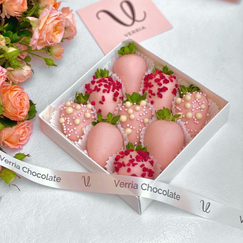 Клубника в шоколаде "Rose" (9 ягод)