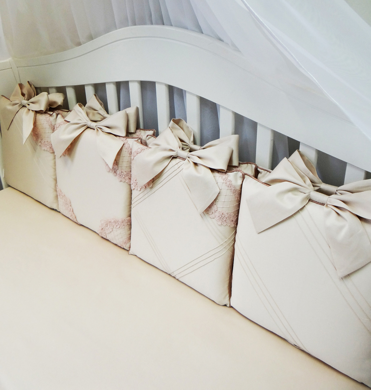 Комплект бортиков #223 цв.светло-бежевый/пудровый