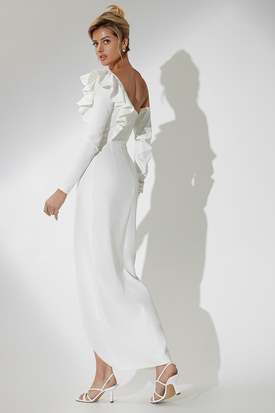 Olya Mak - Felda White