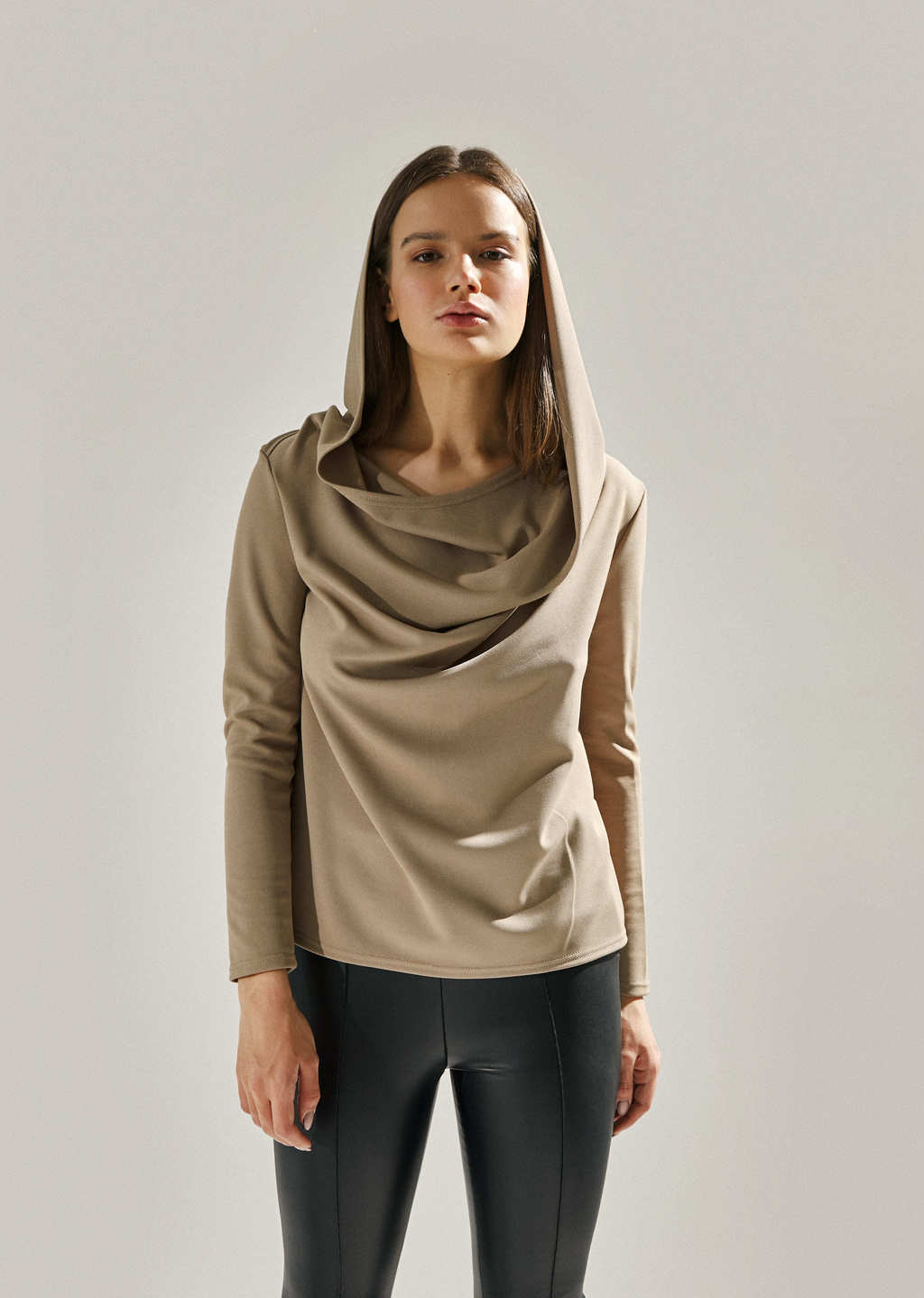 Джемпер «SIMPLE» песок