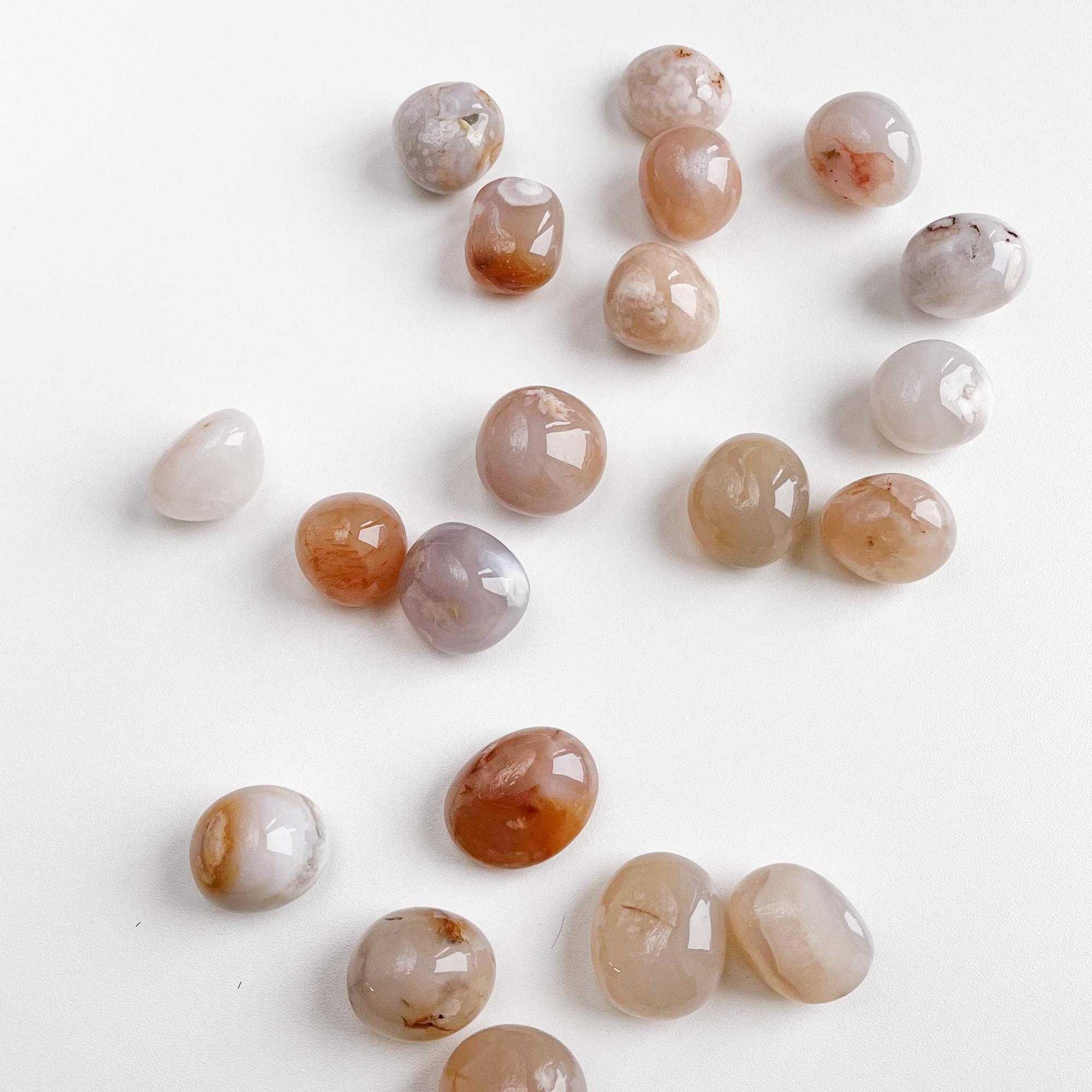 Сакуровый агат - галтовка