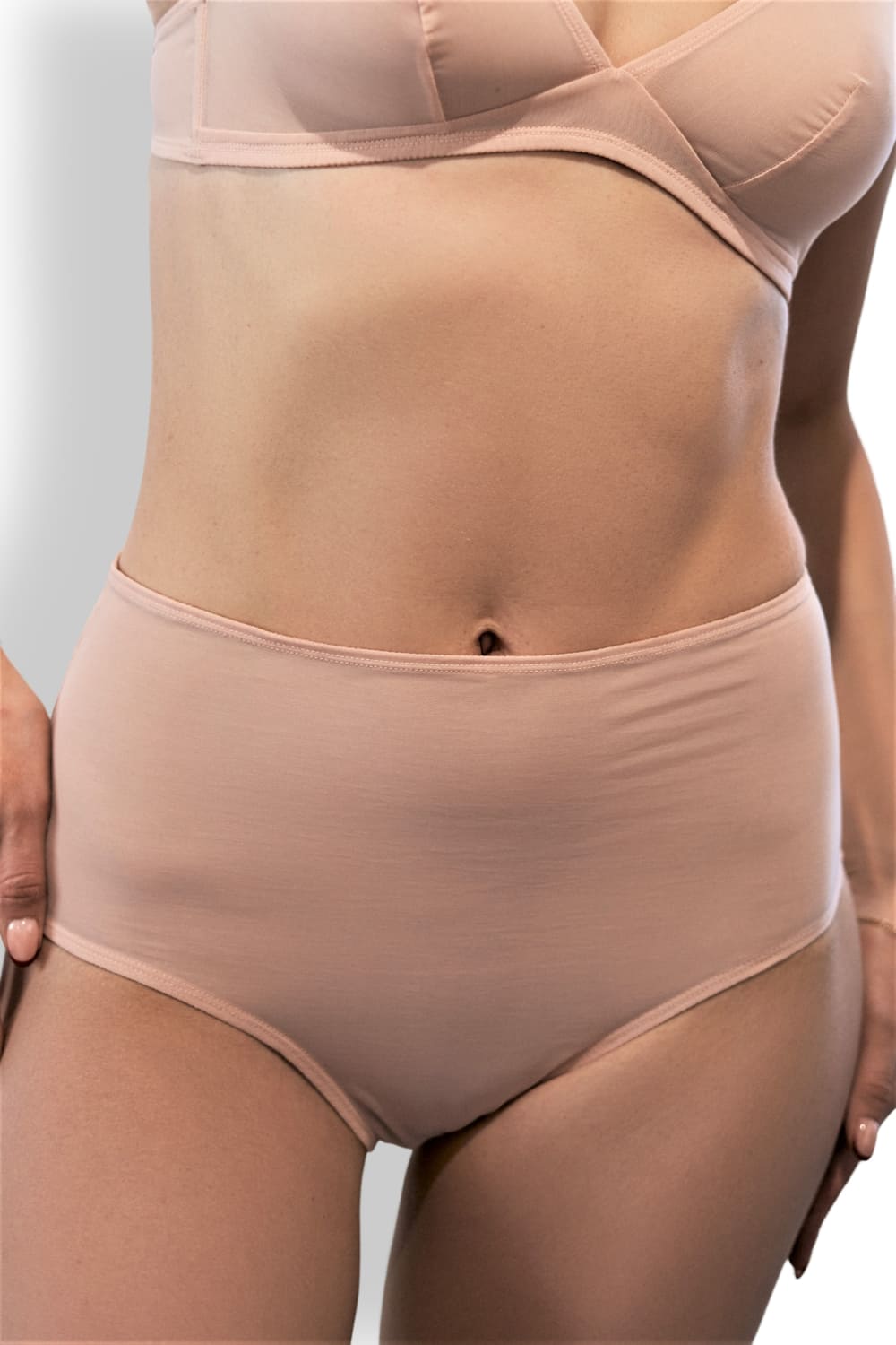 Трусы с высокой талией из однотонного тюля D nu D L705 CU