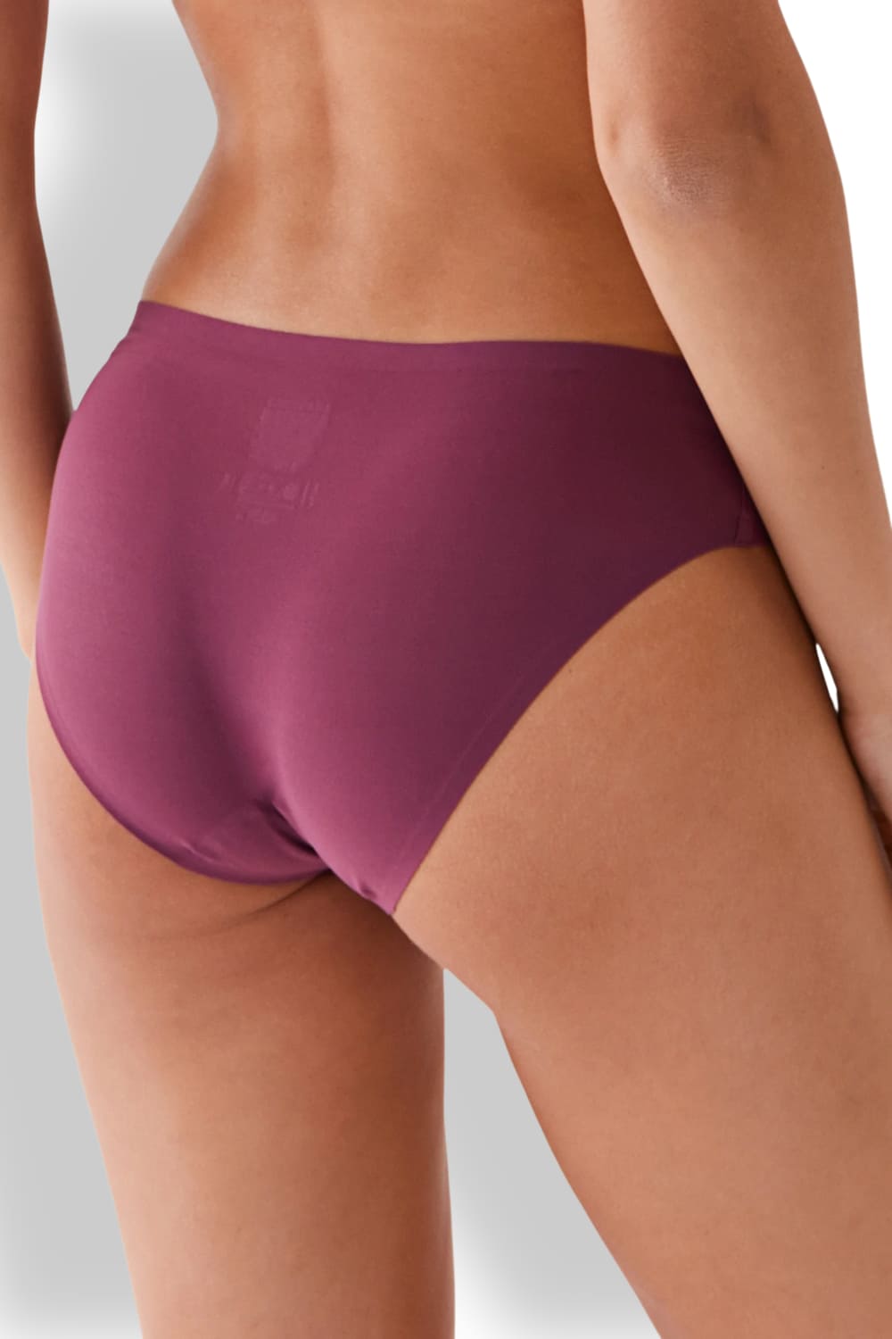 Трусы слипы Chantelle Softstretch Slip C26430