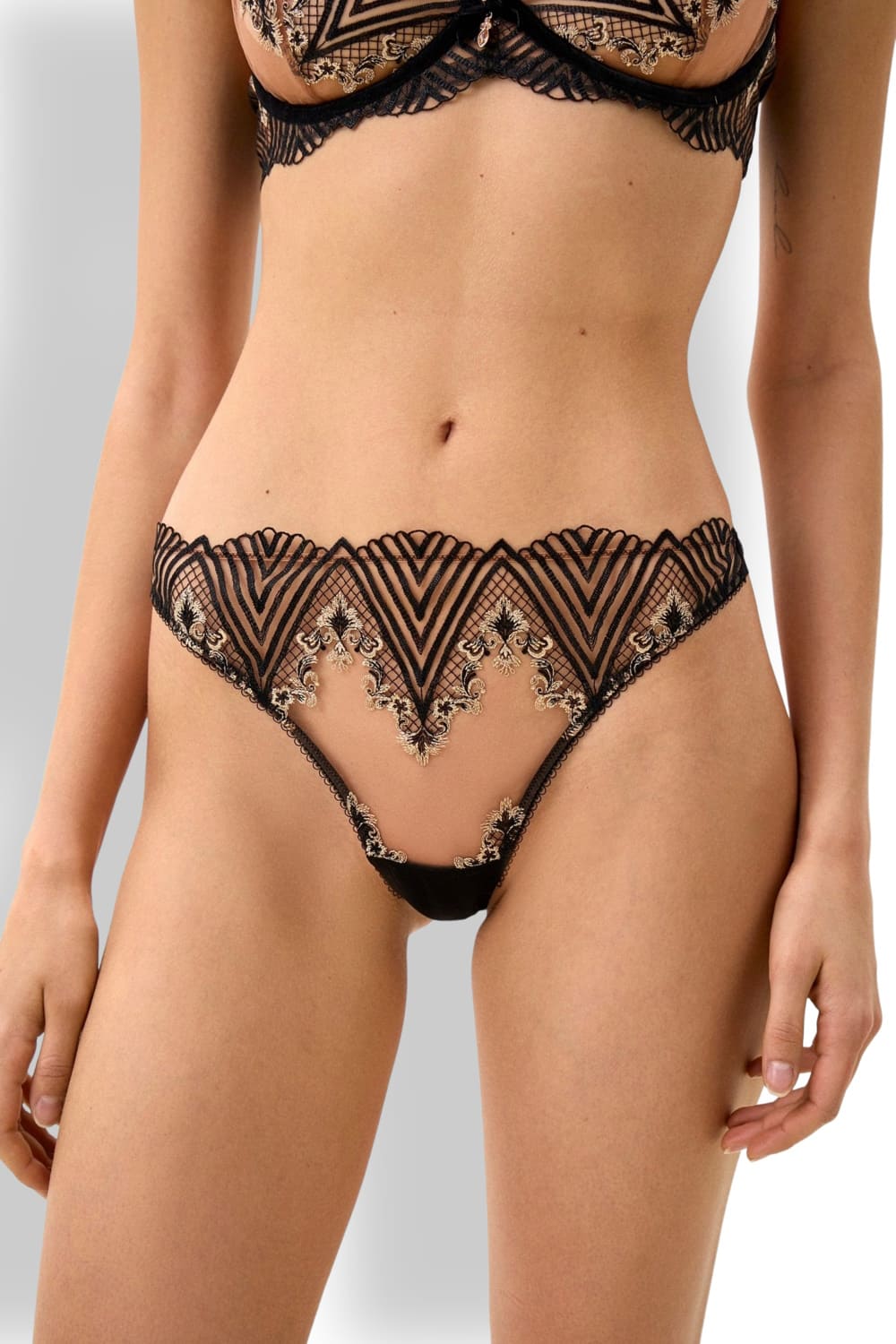 Кружевные трусики стринги Dita Von Teese D23063