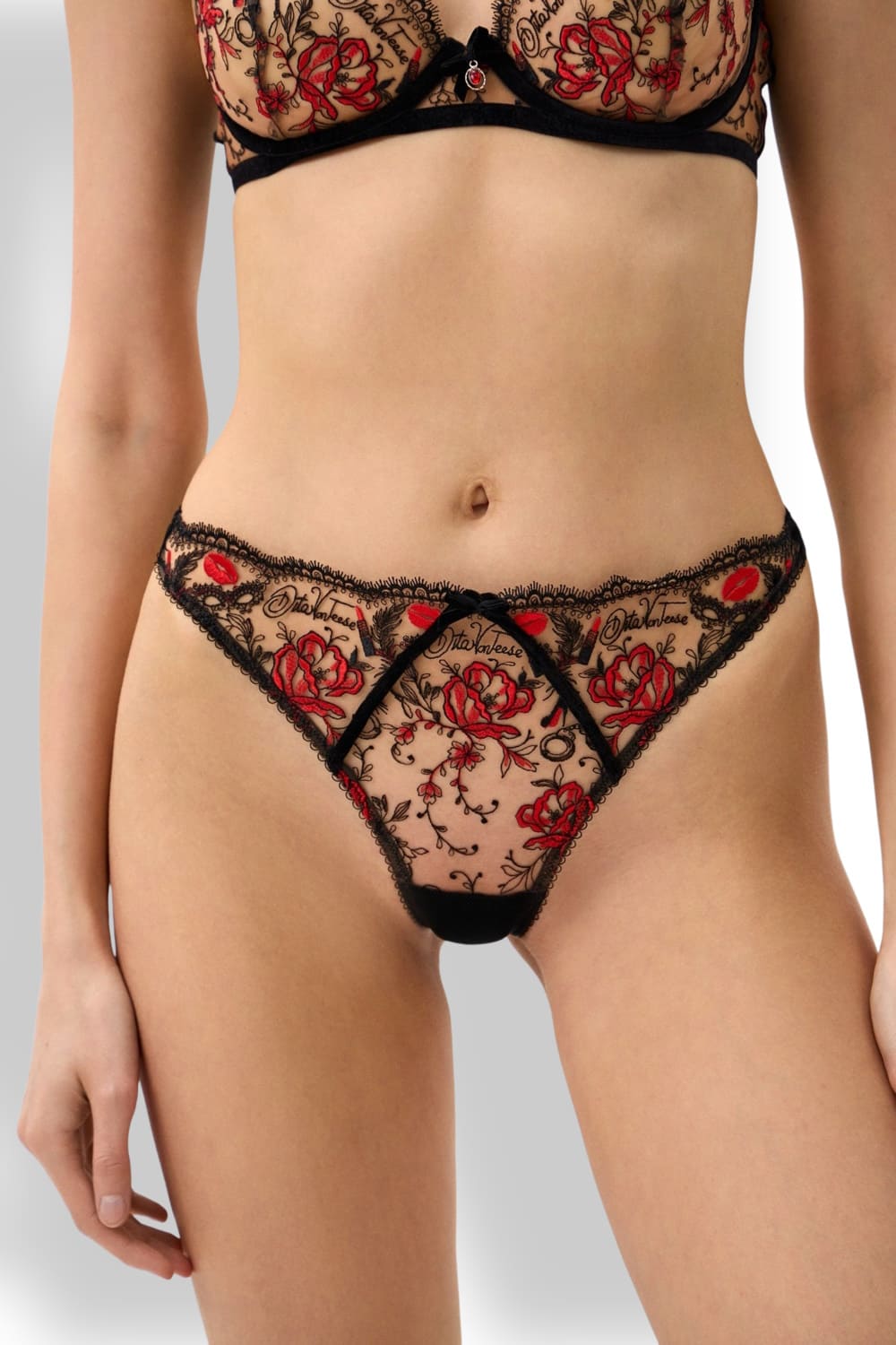 Кружевные трусы стринги Dita Von Teese D23066