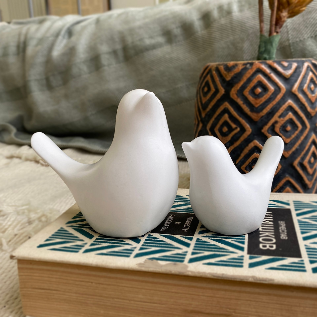 Декор для дома набор из 2х статуэток птичек в стиле минимализм в цвете Белый