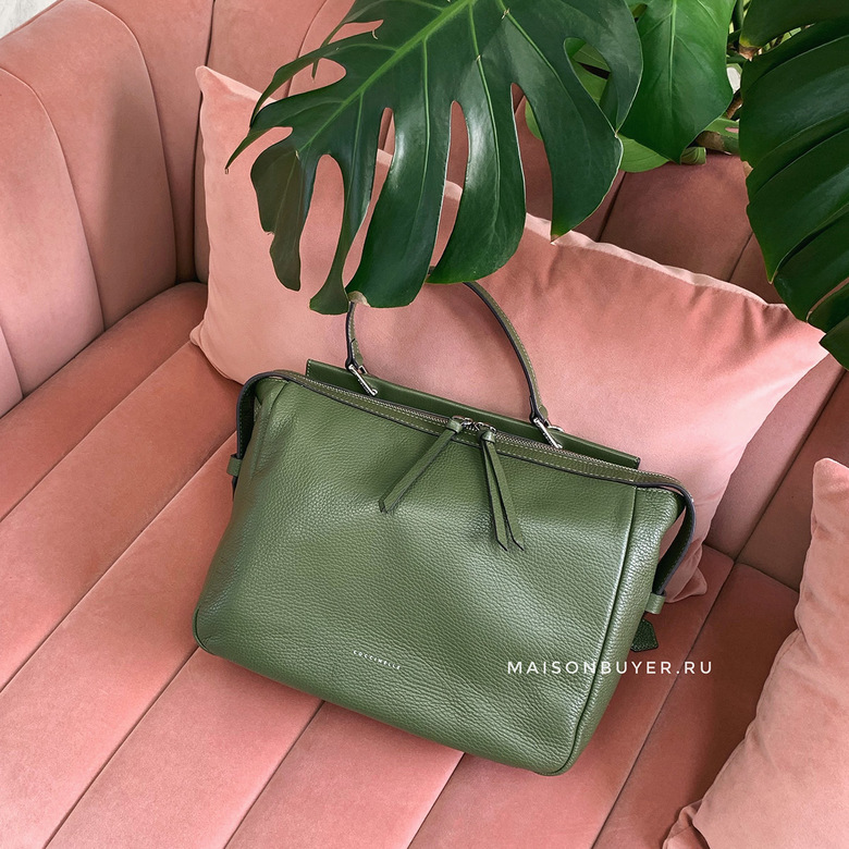 сумка Coccinelle Carol 1 handle medium цвет caper / хаки HB0039S