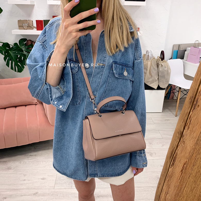 сумка Coccinelle M Taylor цвет cameo / нюд HB0118M