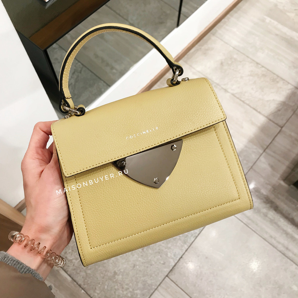 сумка COCCINELLE B14 MINI цвет BANANA / банан HBB14S04