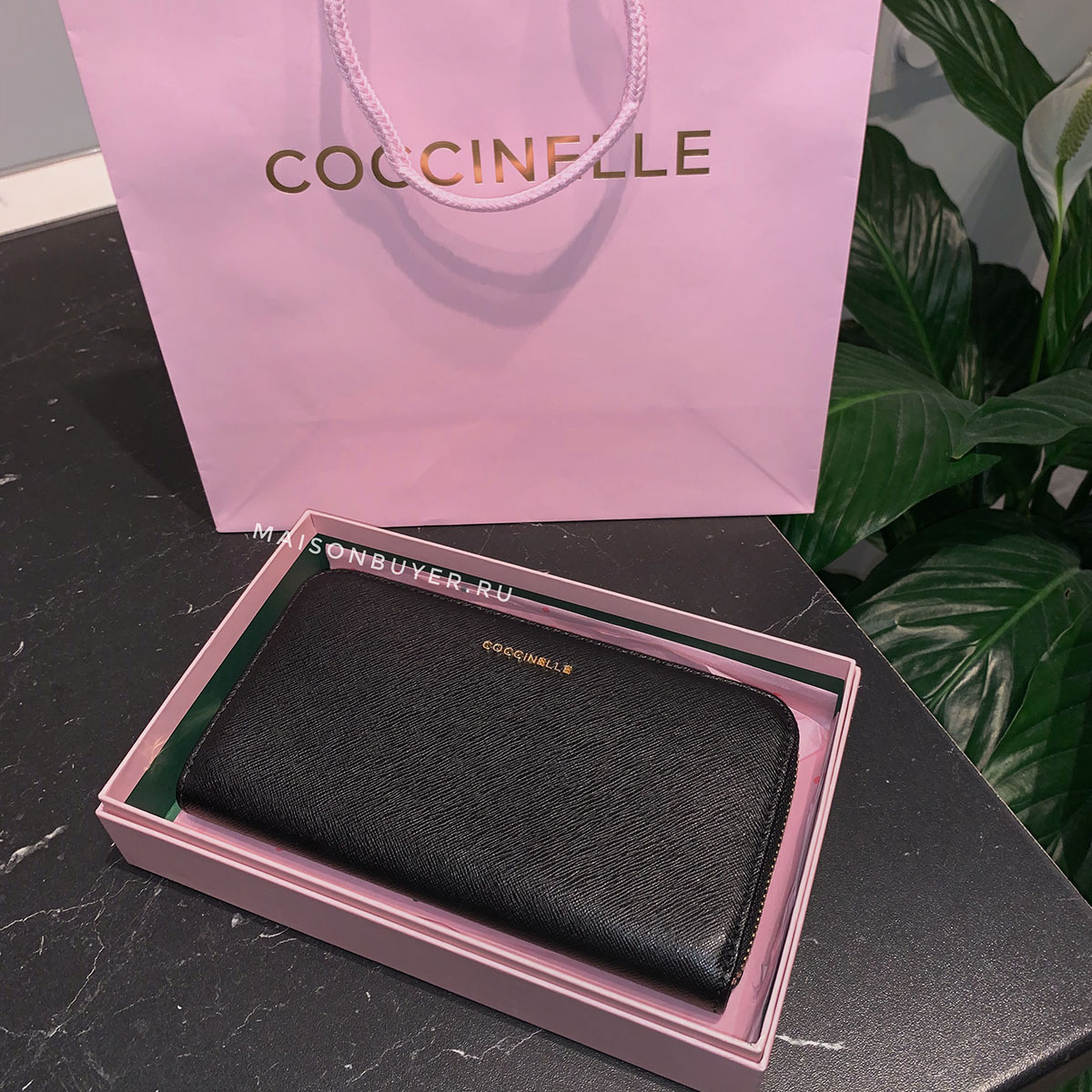 большой кошелек на замке Coccinelle saffiano черный WL0027G