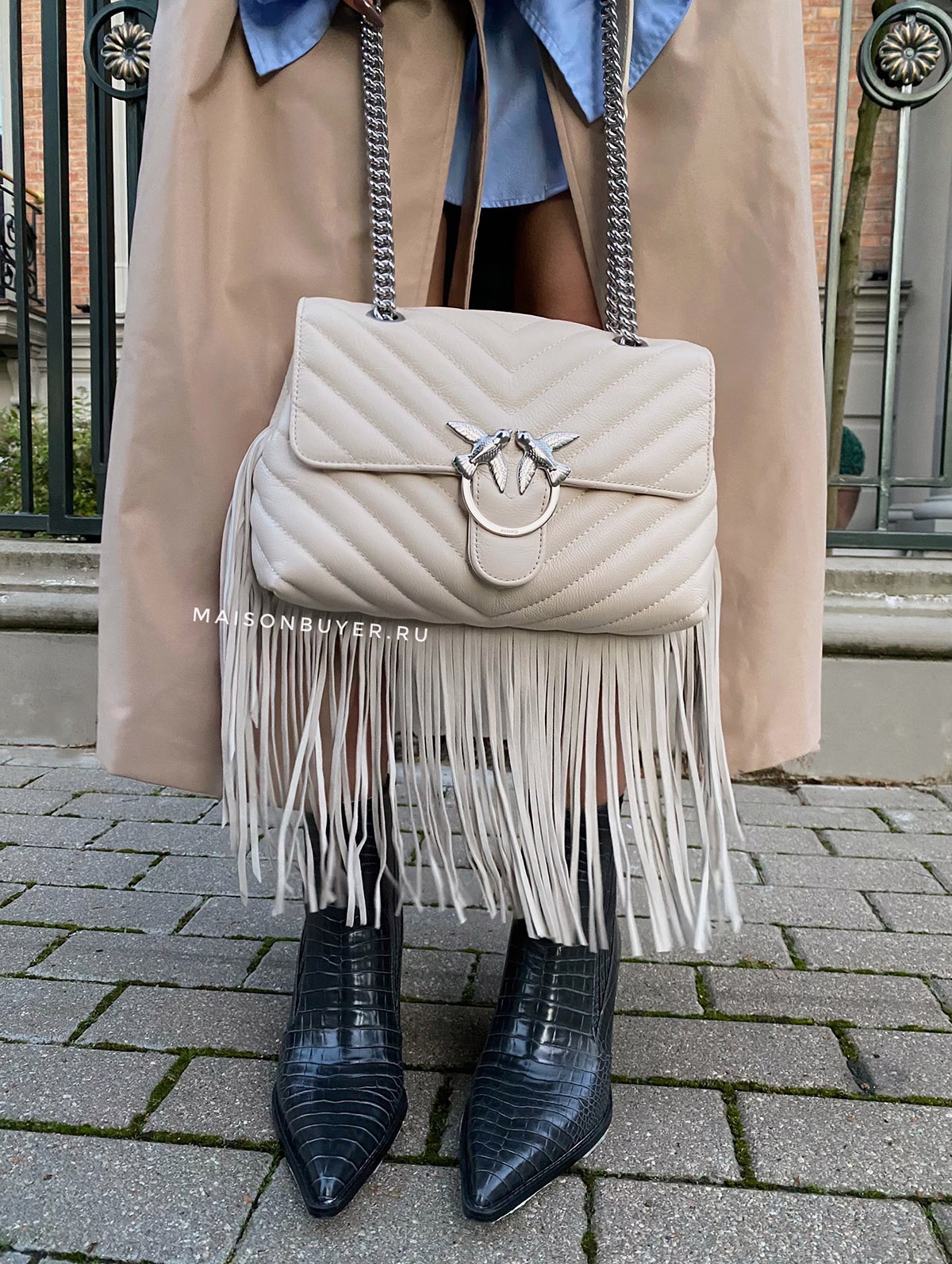 сумка Pinko fringes puff цвет white / молочный беж  HBPUFF02M