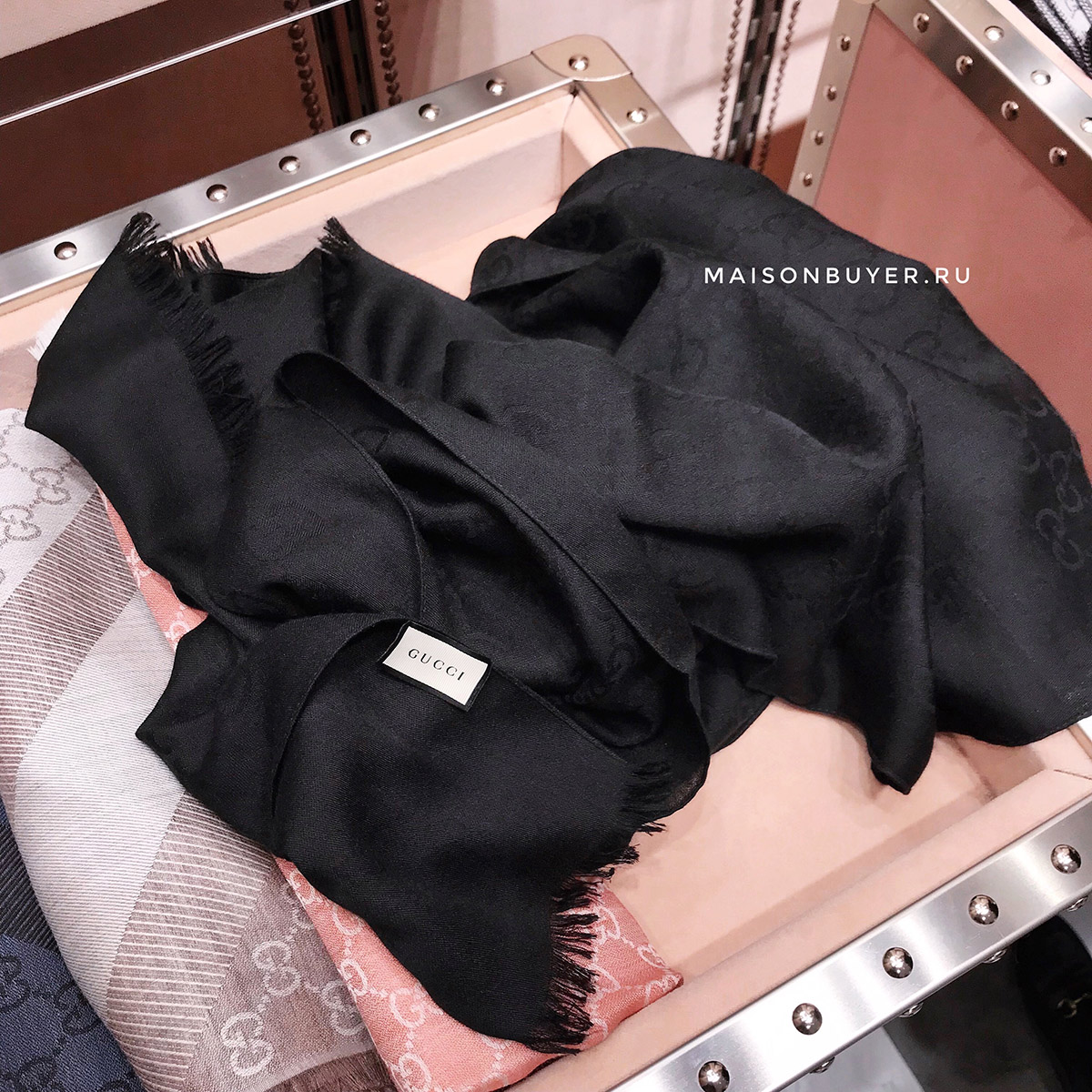 шаль Gucci шерсть с шелком 70 x 200 black / черный SH70x200.03